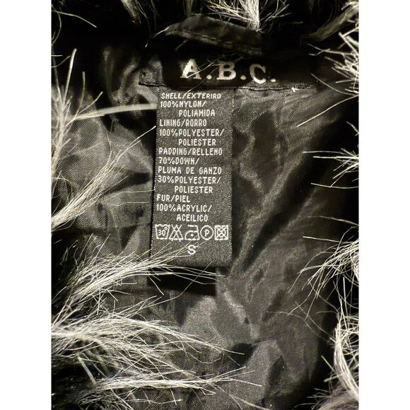 ABC Women’s Long Winter Coat – Faux Fur – Black – Size Small/Medium - Picture 5 of 8